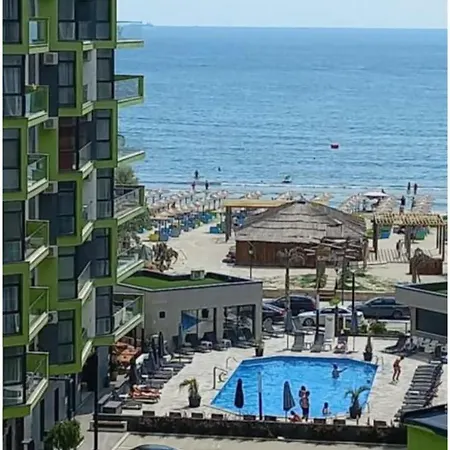 Breeze Pool & Prima Linie La Mare * ナボダリ